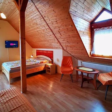 Pensiune Huszar Vendeghaz Balatonfüred