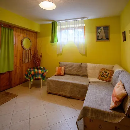 بيت ضيافة Huszar Vendeghaz