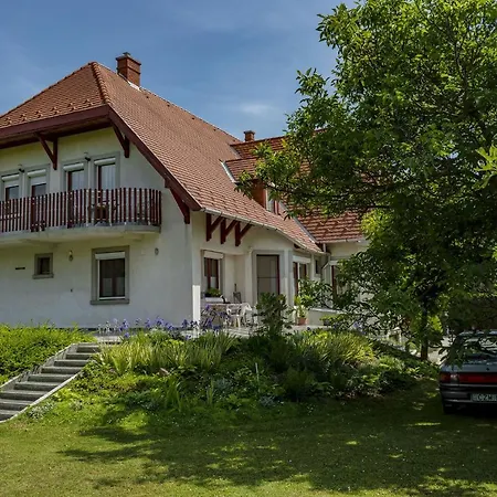 بيت ضيافة Huszar Vendeghaz *