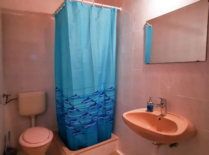 Huszar Vendeghaz * Balatonfüred