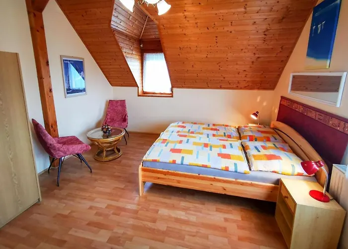 Huszar Vendeghaz * Balatonfüred