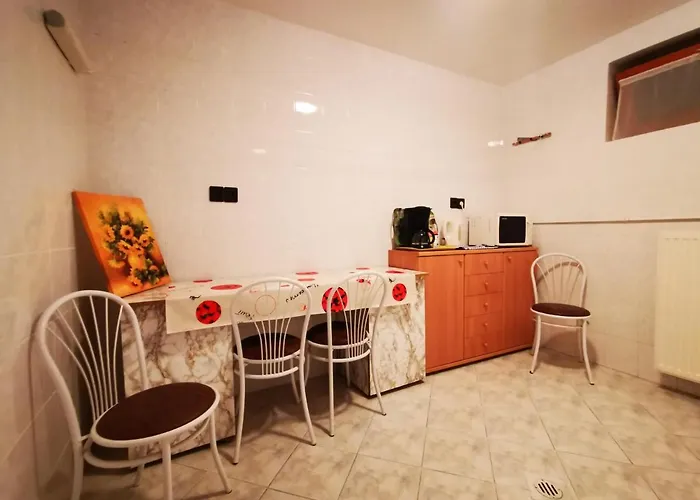 Huszar Vendeghaz Pensiune