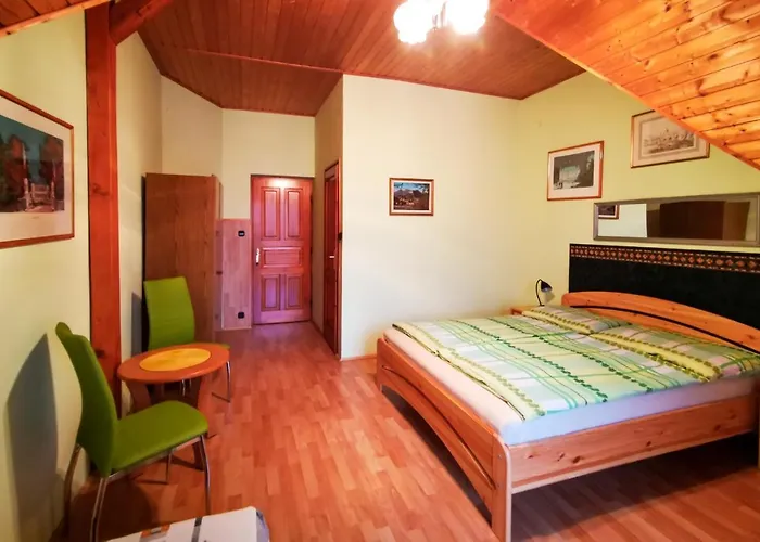 Guest house Huszar Vendeghaz